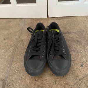Black Converse Chuck Taylor
